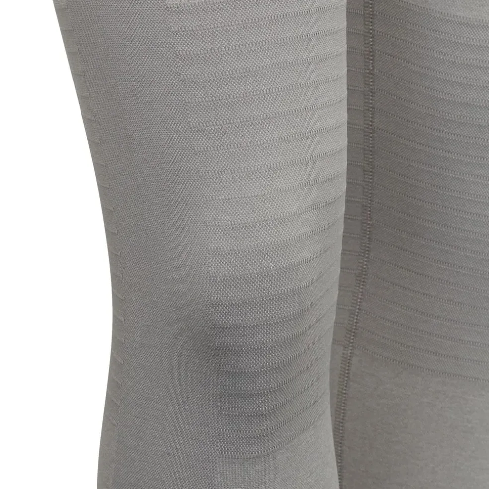 adidas Asmc Tst 7 8 in Grey