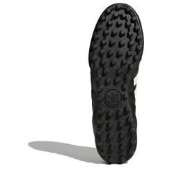 adidas Kaiser 5 Team Trainers in Black