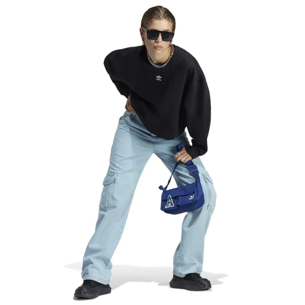 adidas Originals Adicolor Essentials Crew Sweatshirt in Black