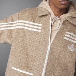 adidas Originals Collared zt in Brown