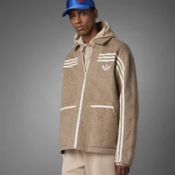 adidas Originals Collared zt in Brown