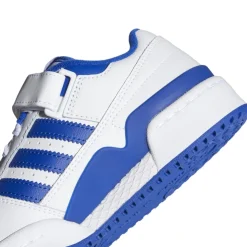 adidas Originals Juniors Forum Low Shoes in White blue