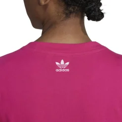 adidas Originals Regular Fit Crew Neck T-Shirt in Pink