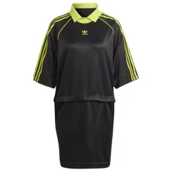 adidas Originals Relaxed Fit Crew Neck T-Shirt in Black