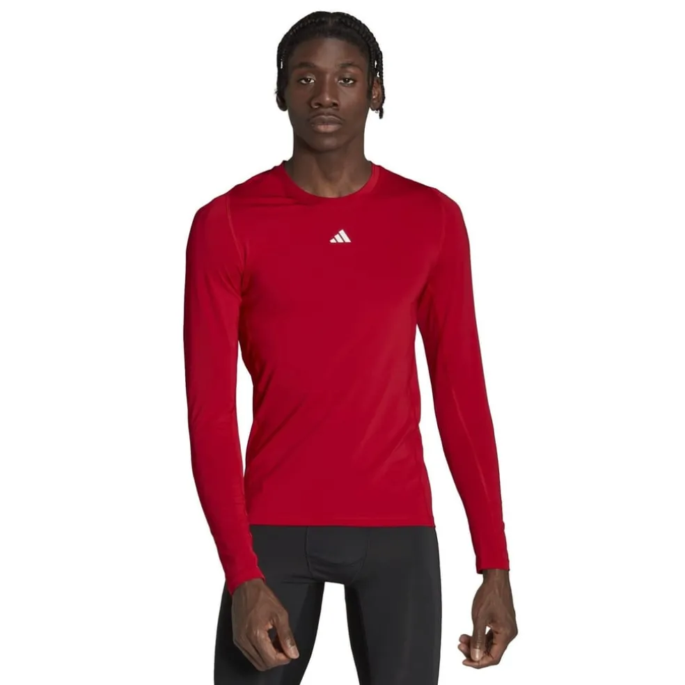 adidas Techfit Aeroready Long Sleeve Long Sleeve Top in Red