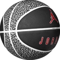 Air Jordan Jordan Playground 8p Basketball in Black