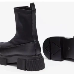 Be You Girls Chunky Boot in Black