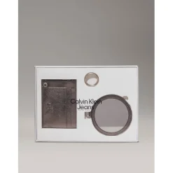 Calvin Klein Jeans Wallet And Mirror Attached in Silver