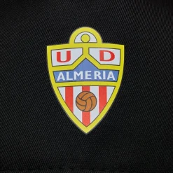 Castore Almeria Cap in Black