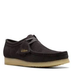 Clarks Originals Wallabee Shoes in Brown