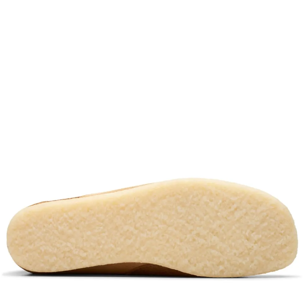 Clarks Originals Wallabee Shoes in Tan