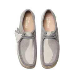 Clarks Originals Wallabee Shoes in Grey