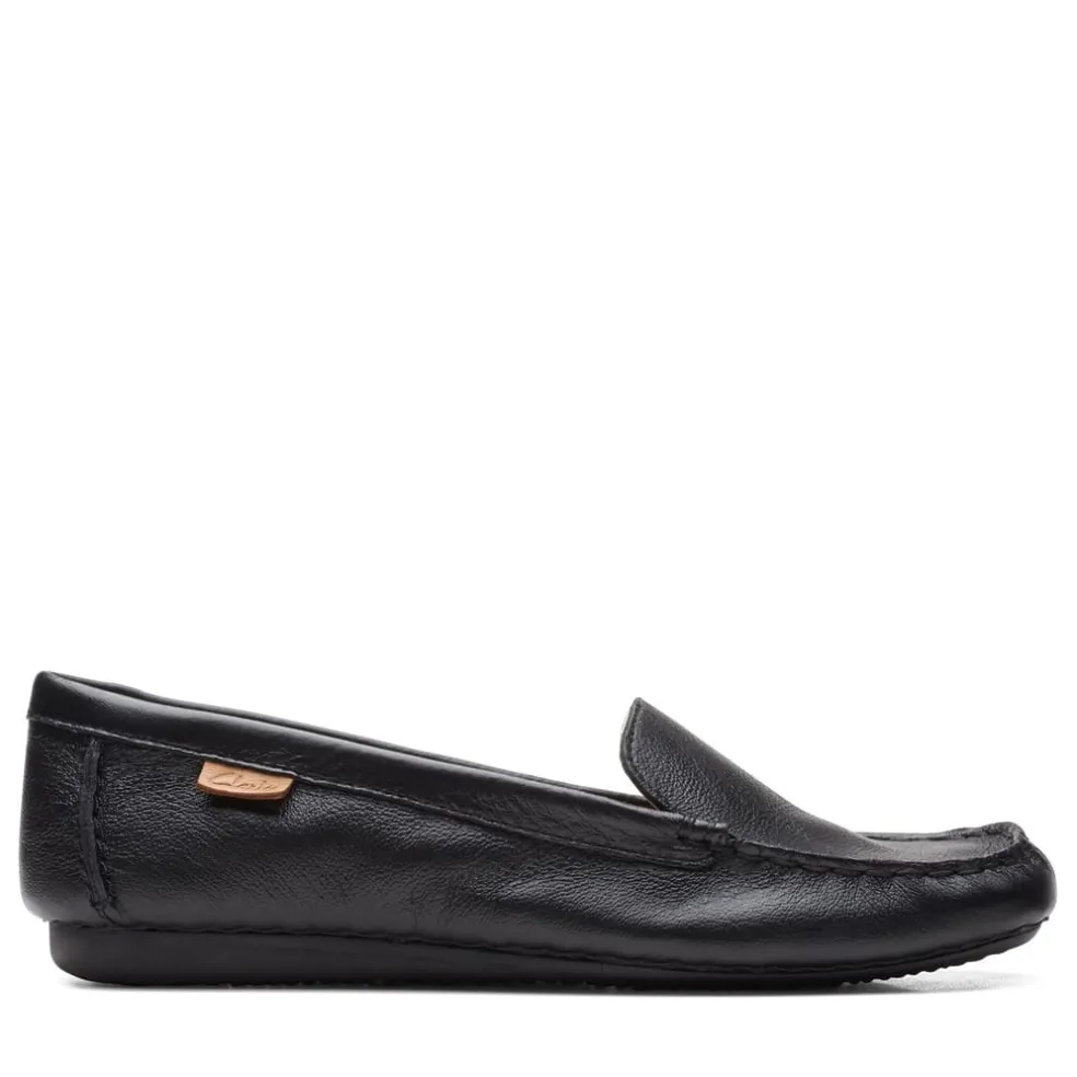 Clarks Walk Shoes in Black