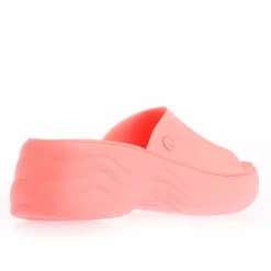 Crocs Skyline Sliders in Pink