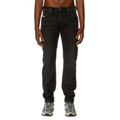 Diesel 1986 Larkee Beex Regular-Fit Jeans in Black Grey
