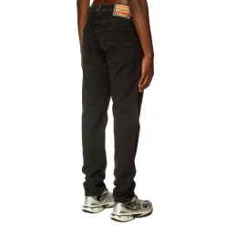 Diesel 1986 Larkee Beex Regular-Fit Jeans in Black Grey