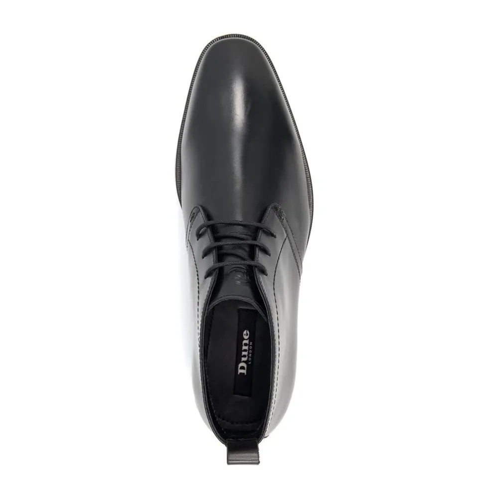 Dune London Mervin Chukka in Black