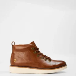 Farah Round Toe Desert Boot in Brown