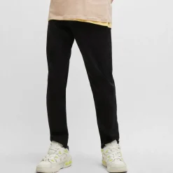 Hugo Hugo 634 Tapered-Fit Jeans in Black