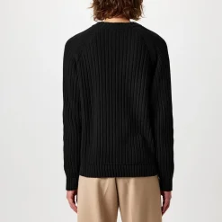 Hugo Jumper in Black