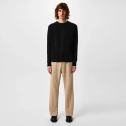 Hugo Jumper in Black