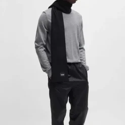 Hugo Zevon Scarf in Black