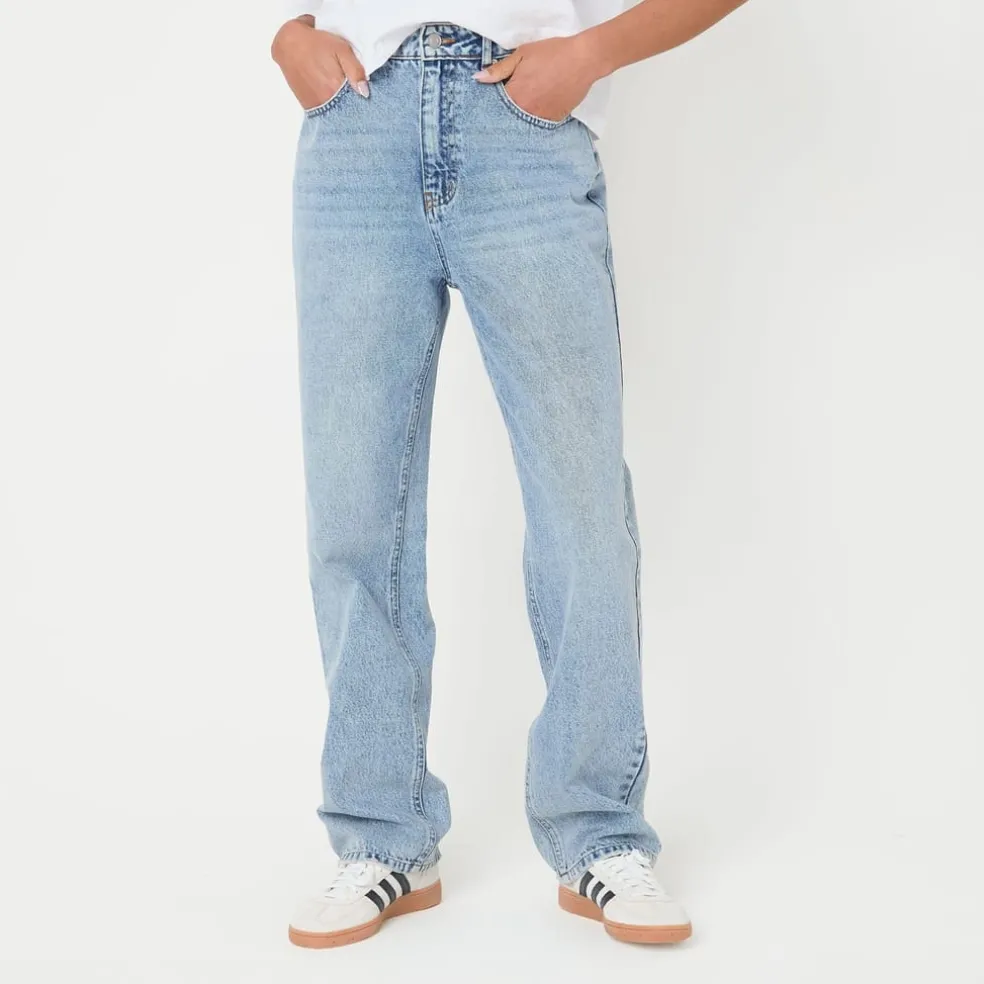 I Saw It First Jeans in Blue