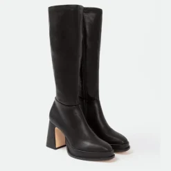 I Saw It First Saw It First Knee High Boots Woman in Black