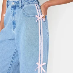 I Saw It First Side Wide Leg Jeans in Blue