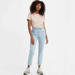 Levis 501 Crop Jeans in Light Blue