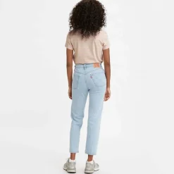 Levis 501 Crop Jeans in Light Blue