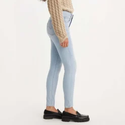Levis 721 High Rise Skinny Fit Jeans in Light Blue