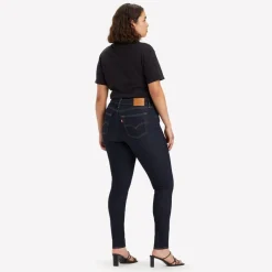 Levis High Rise Straight Jeans in Blue