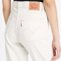 Levis High Waisted Mom Jeans in White
