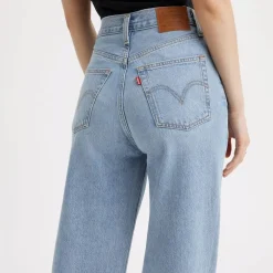 Levis Ribcage Wide in Blue