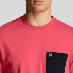 Lyle And Scott Contrast Pocket T-Shirt in Pink