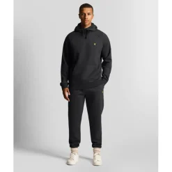Lyle And Scott Racked Joggers in Black