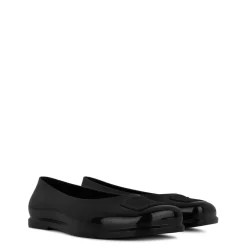 Melissa x Marc Jacobs Mmj Logo Ballet Pumps in Black