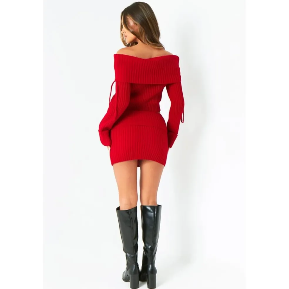 Missy Empire Bardot Fold Down Jumper in Red