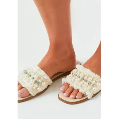 Missy Empire Diamante Vamp Espadrille Flatform Sandals in Cream