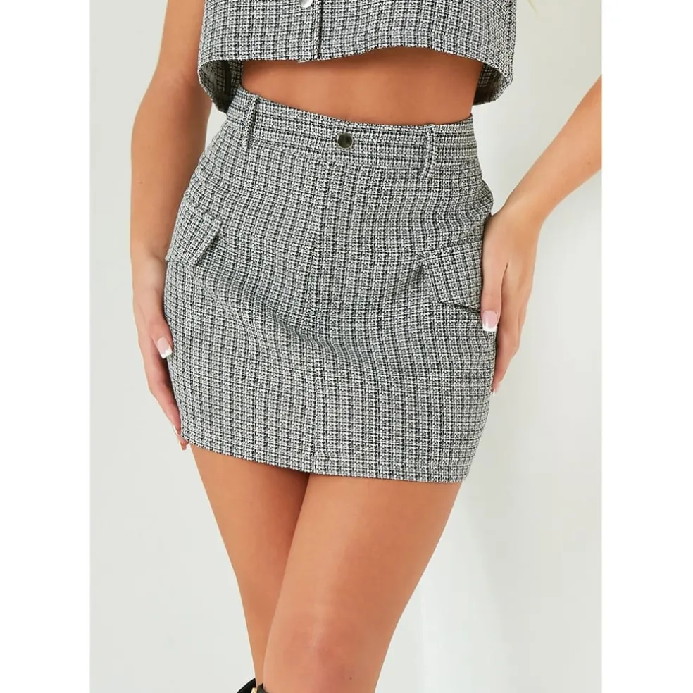 Missy Empire Mini Skirt in Black