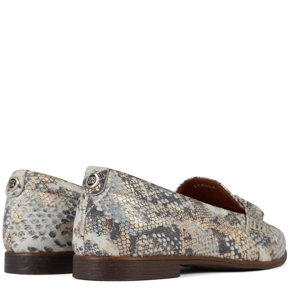 Moda in Pelle Loafers in Gold