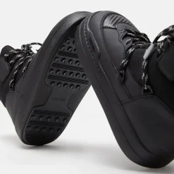 Moon Boot Park Snowboarding Boot Flat Heel in Black