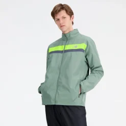 New Balance Accelerate Jacket in Green