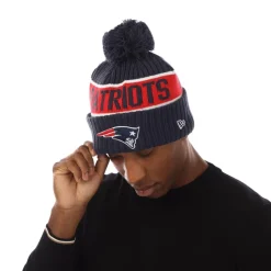 New Era Beanie in Black