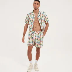 NICCE Shorts in White