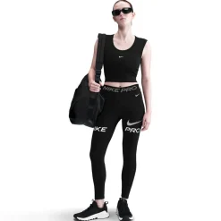 Nike 7 8 Teamtee in Black