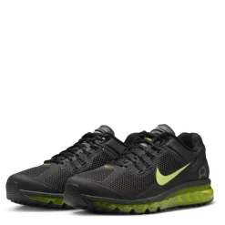 Nike Air Max 2013 Low Top Sneakers in Black