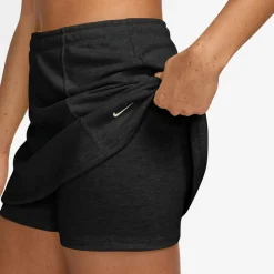 Nike Chill Skort in Black