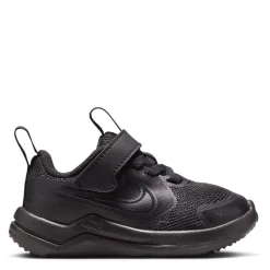 Nike Cosmic Low Top Runner Sneakers in Black